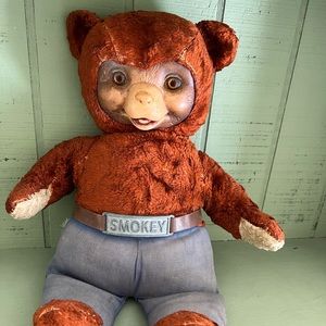 COPY - Selling vintage stuffed Smokey the Bear 🐻 1950s